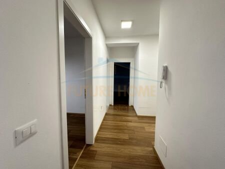 Tirane, jepet me qera 2+1, Kati 6, 106 m² 400 € (unaza e re)