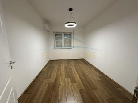 Tirane, jepet me qera 2+1, Kati 6, 106 m² 400 € (unaza e re)