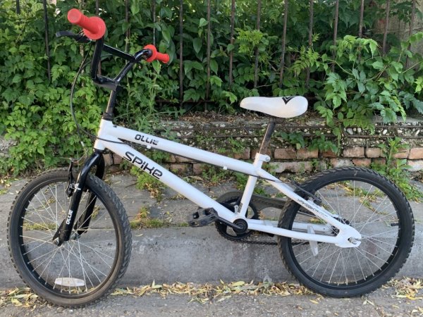 Fier, shes biciklete BMX e bardhë, 80 €