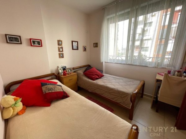 Tirane, shitet apartament 2+1+Ballkon, Kati 5, 108 m² 220,000 € (Komuna e Parisit)