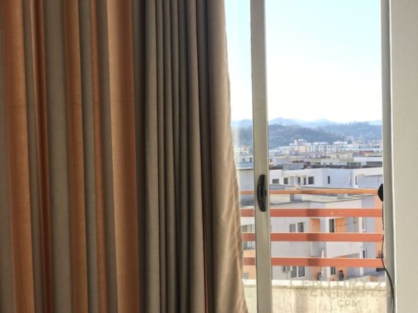 Tirane, jepet me qera apartament 2+1, Kati 10, 120 m² 400 € (Bar Artisti Astir)