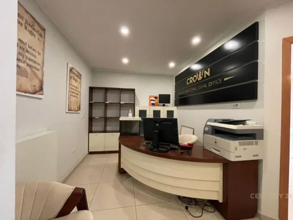 Tirane, jepet me qera zyre , Kati 2, 100 m² 1,000 € (Rruga e Bogdaneve)