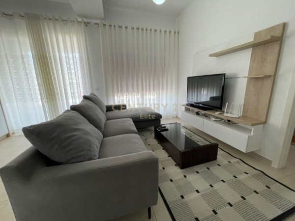 Tirane, jepet me qera apartament 1+1, Kati 3, 68 m² 400 € (Ali Demi)