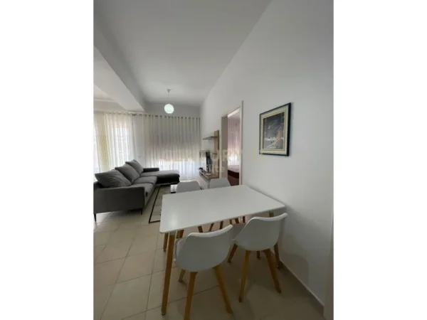 Tirane, jepet me qera apartament 1+1, Kati 3, 68 m² 400 € (Ali Demi)
