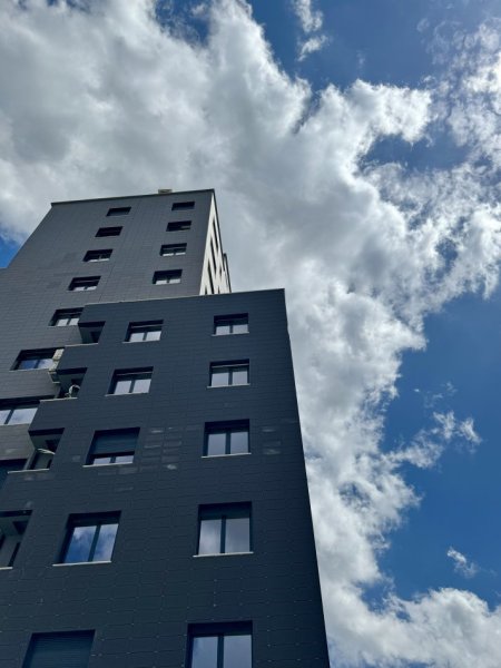 Tirane, jepet me qera apartament 1+1 (preferohet për zyra), Kati 1, 78 m² 550 € (Rruga Qemal Stafa)