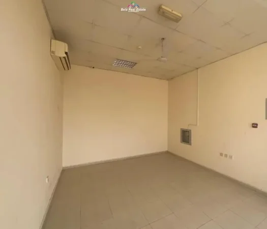 Tirane, shes dyqan , , 46 m² 69,000 € (yzberisht)