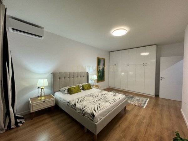 Tirane, jepet me qera 2+1+Ballkon, Kati 6, 110 m² 950 € (Komuna e Parisit)