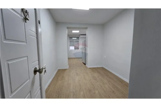 Tirane, apartament , Kati 3, 40 m² 420 € 