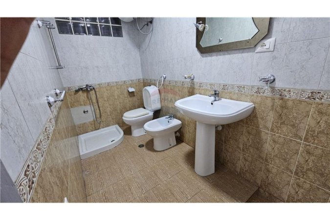 Tirane, apartament , Kati 3, 40 m² 420 € 