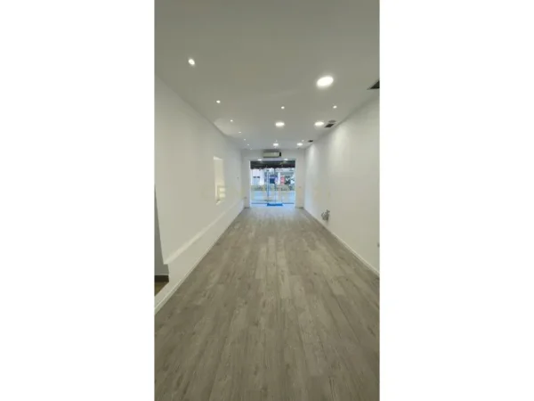 Japim Ambient me Qera te Rruga Bardhyl.