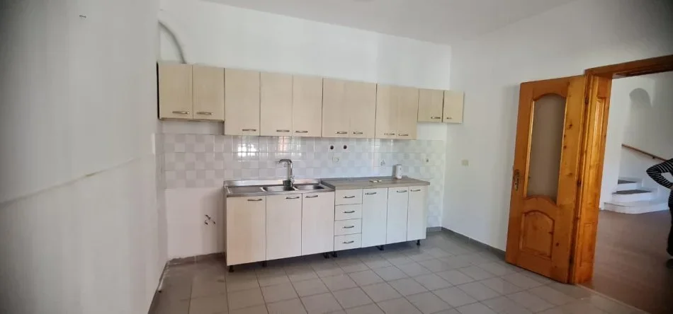 Jepet me qera Vile 2 Katshe.