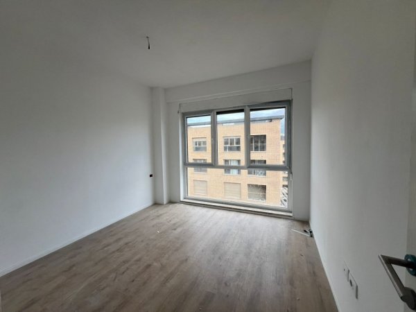 Tirane, shitet apartament 1+1+Ballkon, Kati 7, 63 m² 103,000 € (xhamlliku)