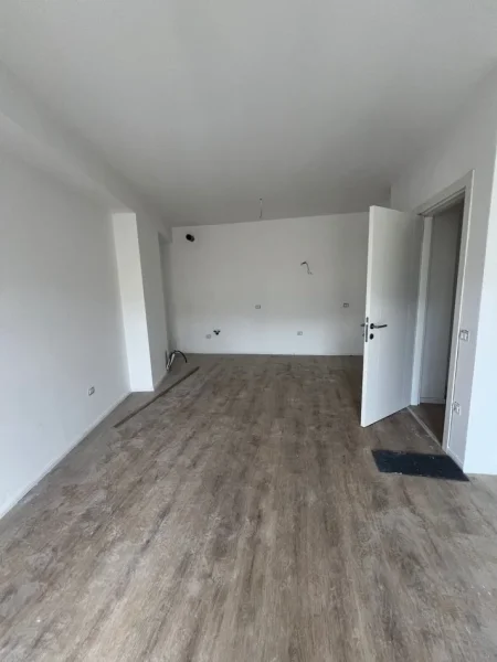 Tirane, shitet apartament 1+1+Ballkon, Kati 7, 63 m² 103,000 € (xhamlliku)