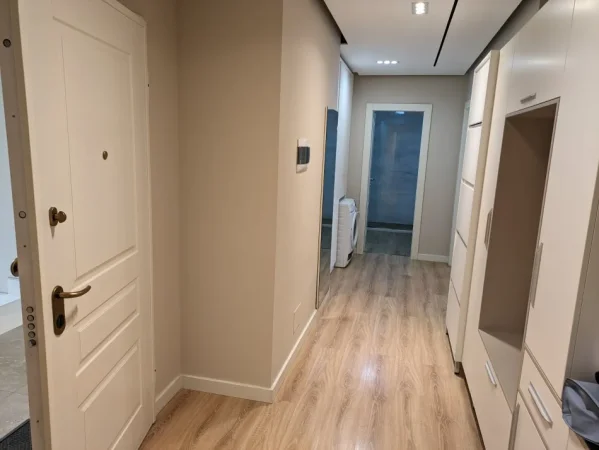 Tirane, jap me qera apartament 2+1+Ballkon, Kati 6, 130 m² 1,300 € (Marko Bocari)