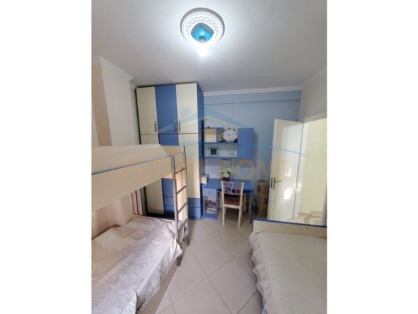 Tirane, jepet me qera apartament 2+1, Kati 3, 92 m² 400 € (Fresk)