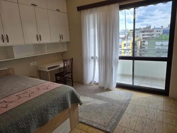 Bllok, jepet me qera apartament 1+1+Aneks+Ballkon, Kati 8, 140 m² 900 €