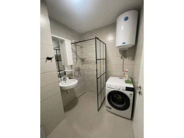 Tirane, jepet me qera apartament 3+1+A+BLK Kati 5, 135 m² 800 Euro (Fiori di Bosko)