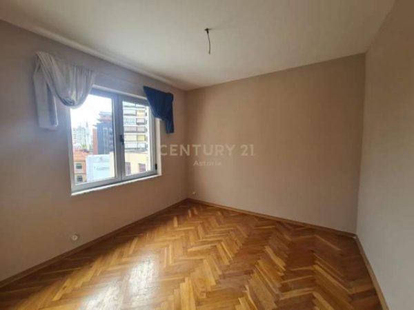 Tirane, shitet apartament 2+1+A Kati 5, 68 m² 99.000 Euro (Durresit)