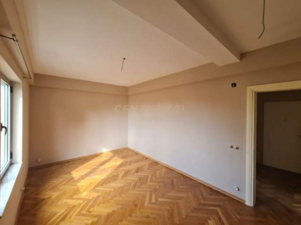 Tirane, shitet apartament 2+1+A Kati 5, 68 m² 99.000 Euro (Durresit)