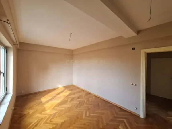 Tirane, shitet apartament 2+1+A Kati 5, 68 m² 99.000 Euro (Durresit)