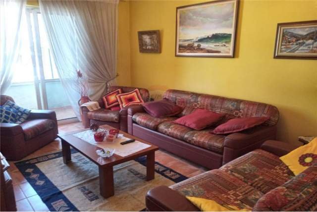 Tirane, jepet me qera apartament 1+1 Kati 4, 74 m² 350 Euro (Garda Bllok)