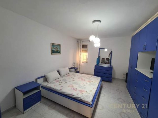 Tirane, jepet me qera apartament 2+1+A Kati 1, 95 m² 450 Euro