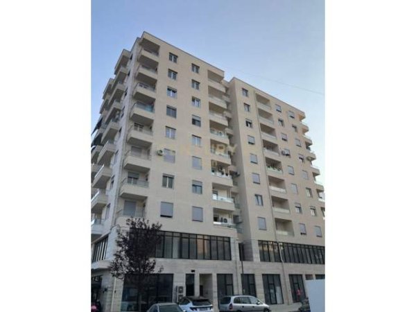 Durres, shitet apartament 2+1+BLK Kati 7, 105 m² 126.000  (Rruga e re e Portit Durrës, Albania)