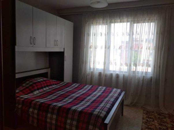 Tirane, jepet me qera apartament 2+1 Kati 4, 90 m² 400 Euro (mihal duri)