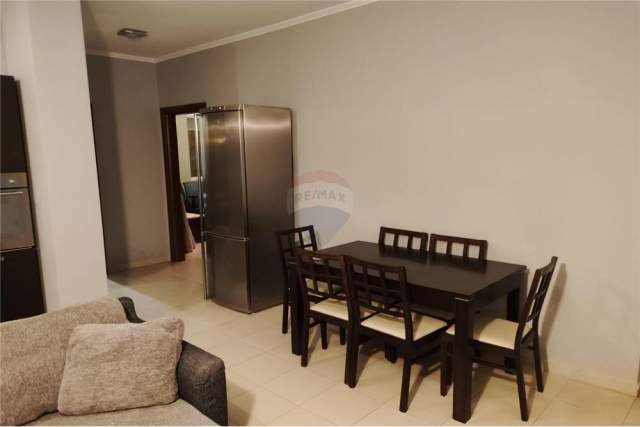 Tirane, jepet me qera apartament 2+1 106 m² 500 Euro (kopshti zoologjik)