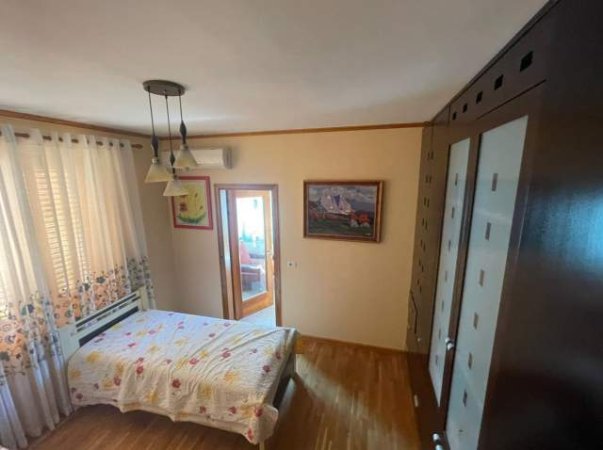 Tirane, jepet me qera apartament 3+1+A+BLK Kati 3, 125 m² 500 Euro (Qyteti studenti)