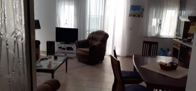 Tirane, jepet me qera apartament 1+1 Kati 1,  (Rruga Rrapo Hekali)