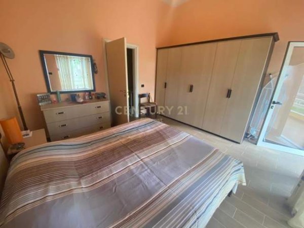 Gjiri Lalezit, shes apartament duplex 3+1+A+BLK Kati 1, 217 m² 265.000 Euro (Kompleksi Lura 1)