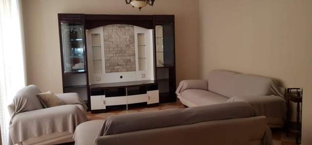 Tirane, jepet me qera apartament 3+1+BLK Kati 7, 120 m² 600 Euro (rr Elbasanit)