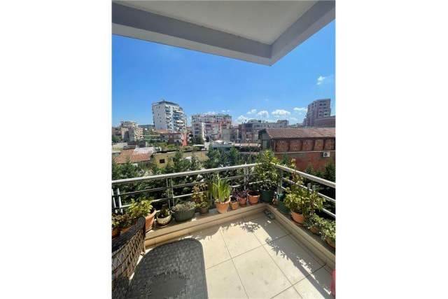 Tirane, jepet me qera apartament 2+1 Kati 0, 100 m² 500 Euro (rruga elbasanit)