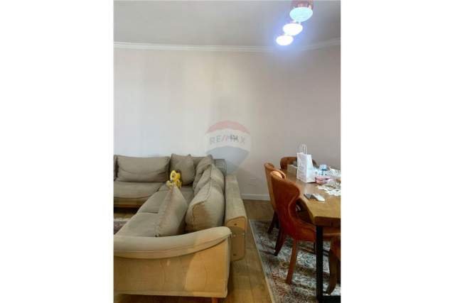 Tirane, jepet me qera apartament 2+1 Kati 8, 100 m² 450 Euro (komuna e parisit)