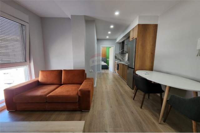 Tirane, jepet me qera apartament 1+1 Kati 3, 55 m² 400 Euro (21 dhjetori)