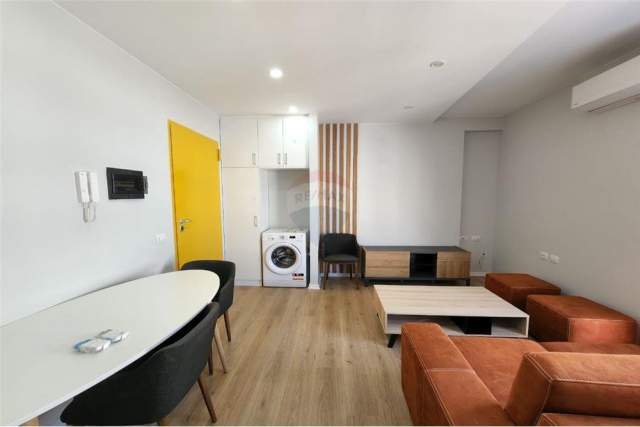 Tirane, jepet me qera apartament 1+1 Kati 3, 55 m² 400 Euro (21 dhjetori)