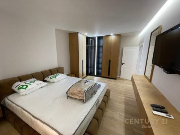 Tirane, jepet me qera apartament 2+1 Kati 4, 125 m² 1.100 Euro (Tirana,Albania)