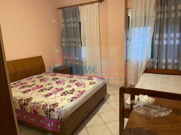 Tirane, jepet me qera apartament 2+1+A+BLK Kati 3, 400 Euro (Rrobert Zhvarc)