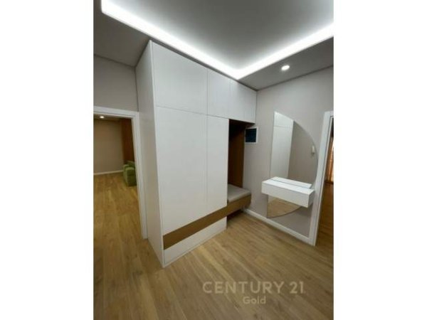 Tirane, jepet me qera apartament 2+1 Kati 4, 125 m² 1.100 Euro (Tirana,Albania)