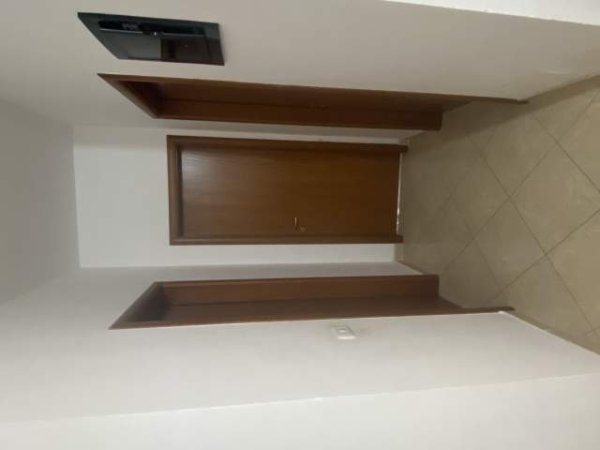Vlore, jepet me qera apartament 2+1+BLK Kati 4, 100 m² 25.000 Leke
