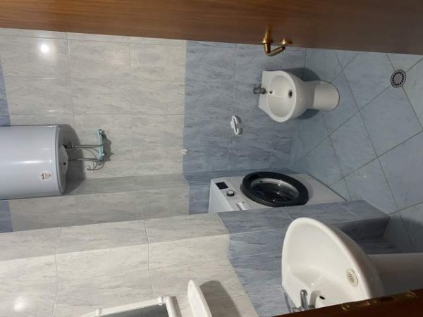 Vlore, jepet me qera apartament 2+1+BLK Kati 4, 100 m² 25.000 Leke