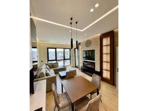 Jap me qira apartament 1+1+post parkimi te "Square 21",Kati 2, 76 m² 700 Euro