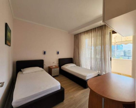 Tirane, jepet me qera apartament 2+1+BLK Kati 9, 90 m² 650 Euro (Islam Alla)