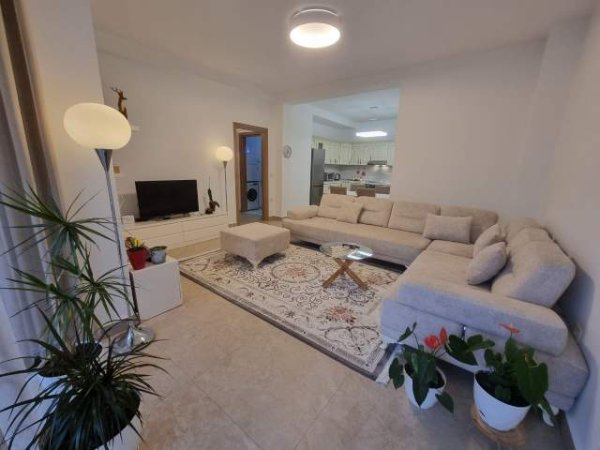 Tirane, jepet me qera apartament 1+1+A+BLK Kati 1, 134 m² 800 Euro (Hamdi Garunja)
