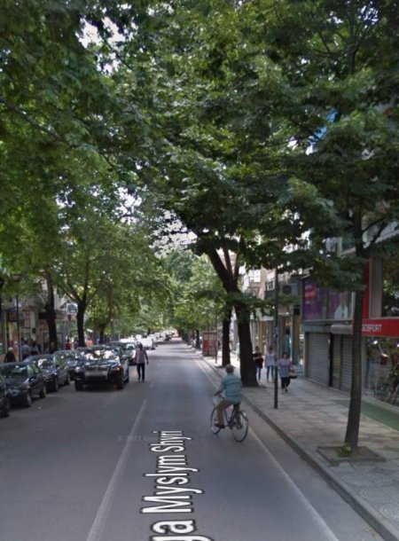 Tirane, jepet me qera apartament 1+1+A Kati 1, 60 m² 480 Euro (Rruga Myslym Shyri)