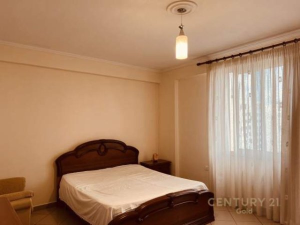 Tirane, jepet me qera apartament 2+1+BLK Kati 7, 108 m² 520 Euro (prane Square 21)