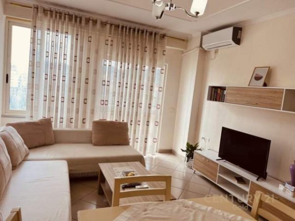 Tirane, jepet me qera apartament 2+1+BLK Kati 7, 108 m² 520 Euro (prane Square 21)