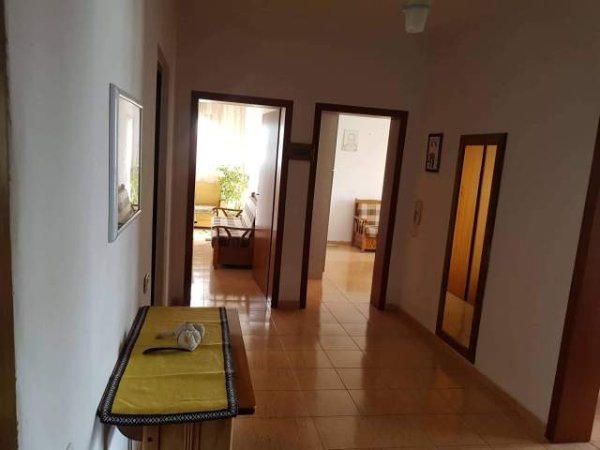 Tirane, jepet me qera apartament 2+1+BLK Kati 6, 105 m² 350 Euro (Bulevardi Gjergj Fishta)