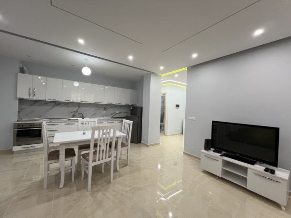 Super apartament me qera te Kopshti Botanik 2+1+Ballkon, Kati 1, 91 m² 450 euro, (Apartamenti i ri me verande - i pabanuar me pare)
